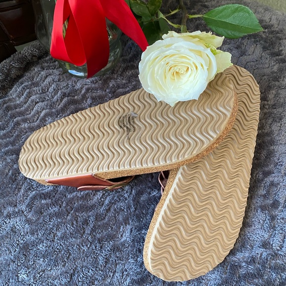 ❌SOLD❌Maurices Sandals - Picture 3 of 3